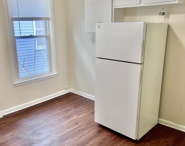 282 Front Avenue - Photo Thumbnail 1