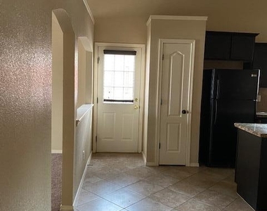 13162 Saker Drive - Photo Thumbnail 6