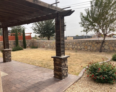 13162 Saker Drive - Photo Thumbnail 24