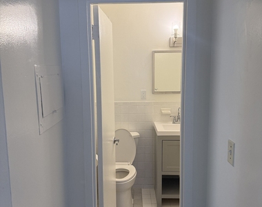 140 Grove Street - Photo Thumbnail 4