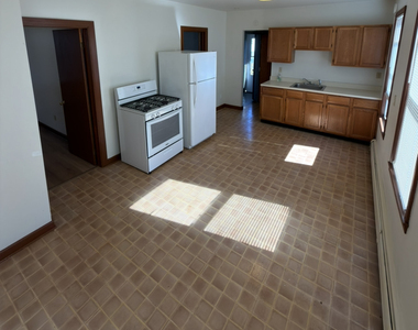 532 Carroll Avenue - Photo Thumbnail 1