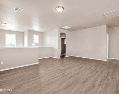 12400 Chamberlain Drive - Photo Thumbnail 20