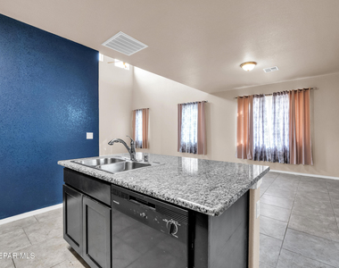 12400 Chamberlain Drive - Photo Thumbnail 7