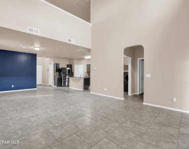 12400 Chamberlain Drive - Photo Thumbnail 2