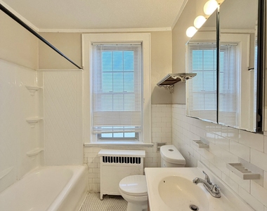 825 Elm Street - Photo Thumbnail 3