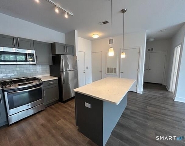 112a Southfield Avenue - Photo Thumbnail 1
