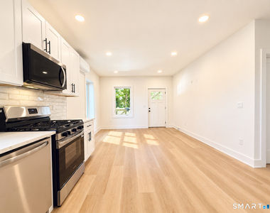77 Ely Avenue - Photo Thumbnail 4