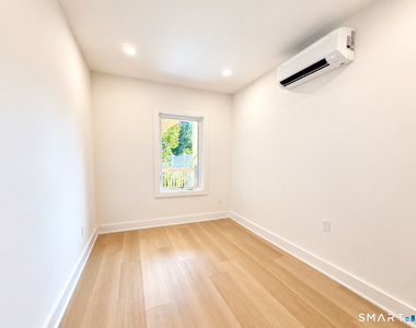 77 Ely Avenue - Photo Thumbnail 7
