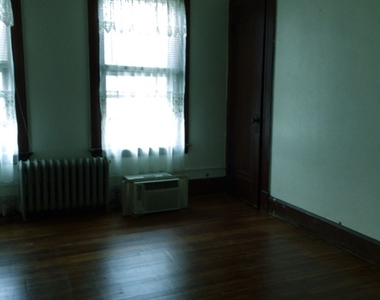 353 Highland Avenue - Photo Thumbnail 1