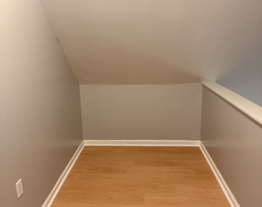 670 Boston Post Road - Photo Thumbnail 5