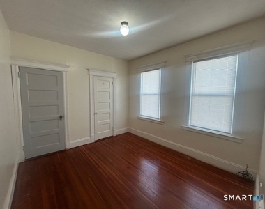 36 James Street - Photo Thumbnail 7