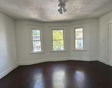 35 Irvington Street - Photo Thumbnail 6