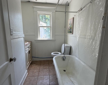 35 Irvington Street - Photo Thumbnail 7