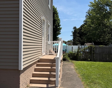 35 Irvington Street - Photo Thumbnail 8