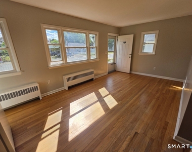 148 Sisson Street - Photo Thumbnail 3