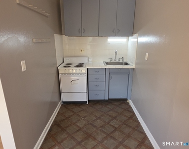 148 Sisson Street - Photo Thumbnail 4