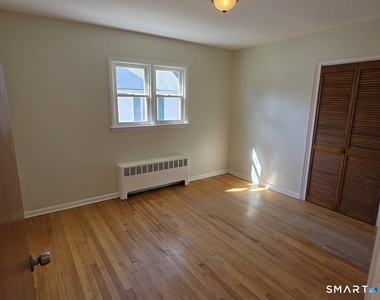 148 Sisson Street - Photo Thumbnail 5