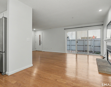 2 Redwood Lane - Photo Thumbnail 1