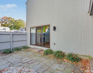 2 Redwood Lane - Photo Thumbnail 28