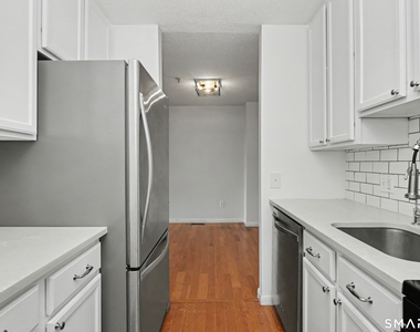 2 Redwood Lane - Photo Thumbnail 20
