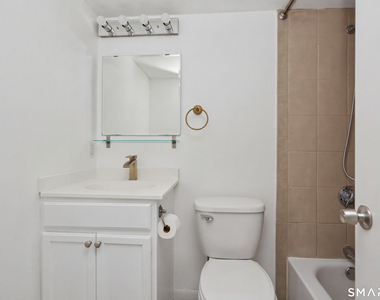 2 Redwood Lane - Photo Thumbnail 9
