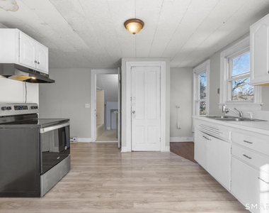 79 Maple Street - Photo Thumbnail 2