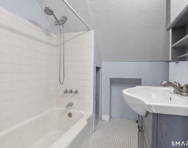 79 Maple Street - Photo Thumbnail 6
