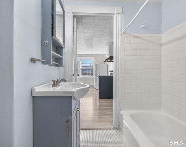 79 Maple Street - Photo Thumbnail 15