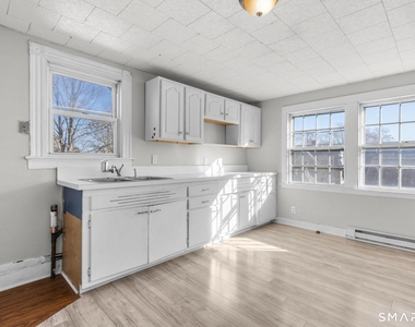 79 Maple Street - Photo Thumbnail 4