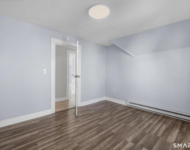 79 Maple Street - Photo Thumbnail 5