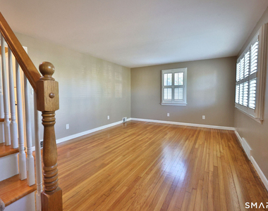 14 Maple Avenue - Photo Thumbnail 2