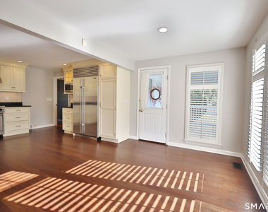14 Maple Avenue - Photo Thumbnail 6