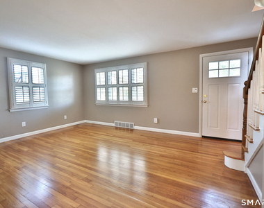 14 Maple Avenue - Photo Thumbnail 4