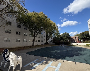 893 Farmington Avenue - Photo Thumbnail 22