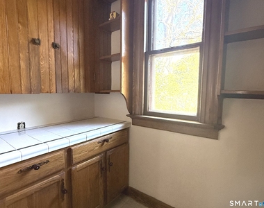 185 Curtis Street - Photo Thumbnail 5
