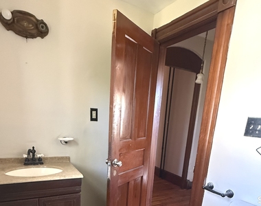 185 Curtis Street - Photo Thumbnail 15