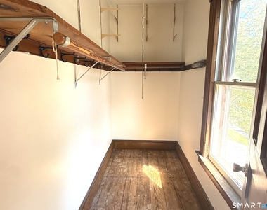 185 Curtis Street - Photo Thumbnail 11