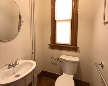 185 Curtis Street - Photo Thumbnail 8