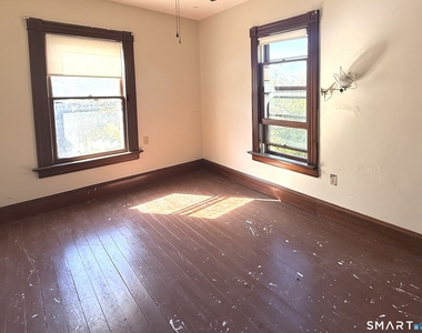 185 Curtis Street - Photo Thumbnail 14