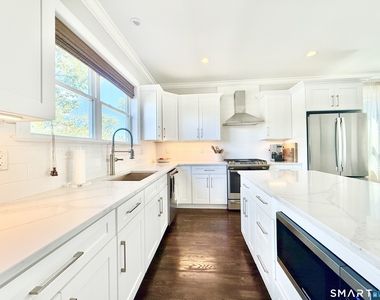 35 Terrace Place - Photo Thumbnail 2