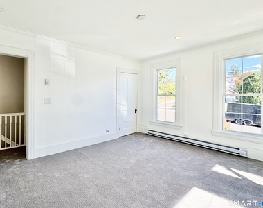 44 Highview Avenue - Photo Thumbnail 8