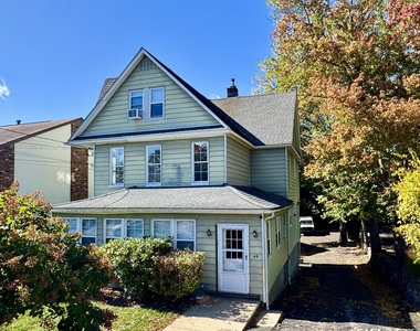 44 Highview Avenue - Photo Thumbnail 10