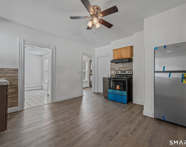 39 Hoffman Street - Photo Thumbnail 2