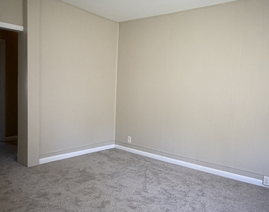 52 Millstone Road - Photo Thumbnail 13