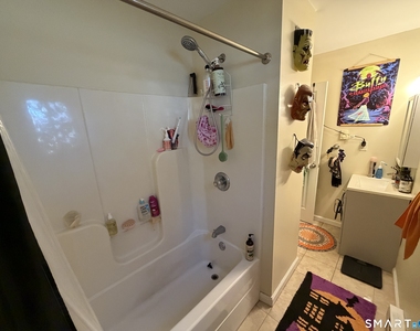 63 Glade Street - Photo Thumbnail 36