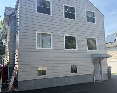 31 Richmond Avenue - Photo Thumbnail 18
