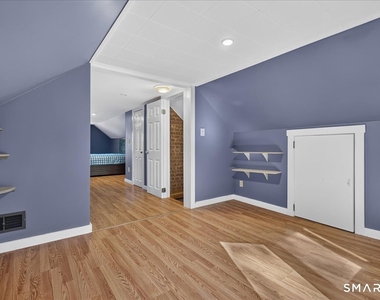 240 Derby Avenue - Photo Thumbnail 27