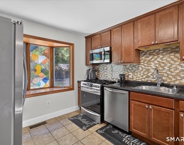 240 Derby Avenue - Photo Thumbnail 18