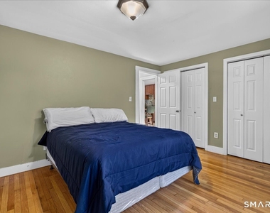 240 Derby Avenue - Photo Thumbnail 13