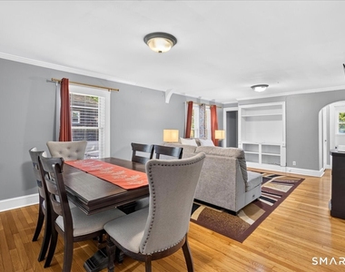 240 Derby Avenue - Photo Thumbnail 3